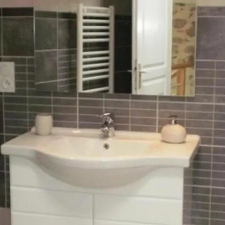 Gite Renove Mitoyen Pmr, 3 Chambres, Terrasse, Proche Nature - Fr-1-426-112 *