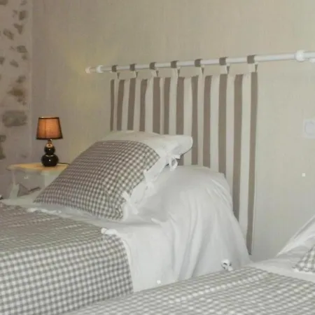 Gite Renove Mitoyen Pmr, 3 Chambres, Terrasse, Proche Nature - Fr-1-426-112