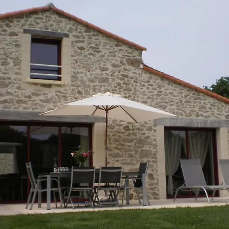 Gite Renove Mitoyen Pmr, 3 Chambres, Terrasse, Proche Nature - Fr-1-426-112 La Gaubretiere