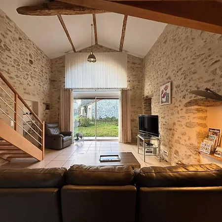 Gite Renove Mitoyen Pmr, 3 Chambres, Terrasse, Proche Nature - Fr-1-426-112