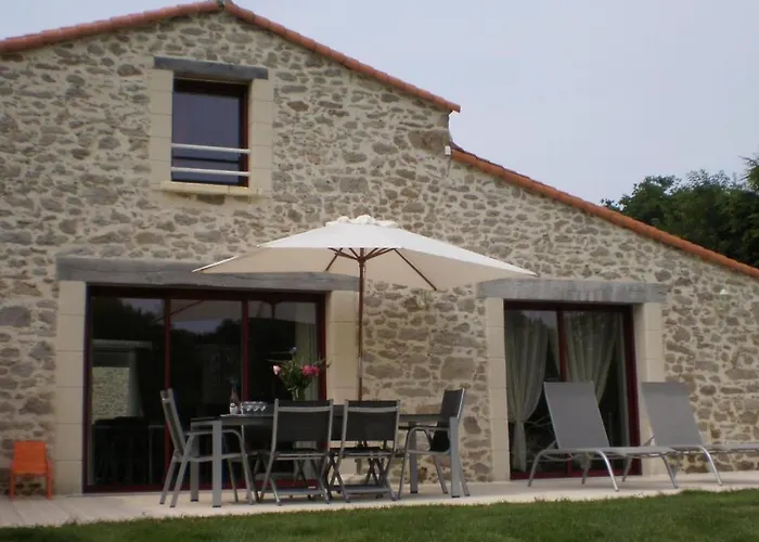 Gite Renove Mitoyen Pmr, 3 Chambres, Terrasse, Proche Nature - Fr-1-426-112 La Gaubretiere