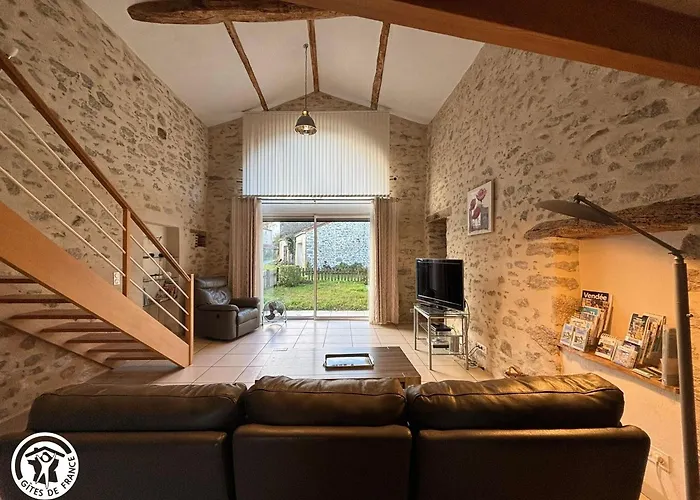 Gite Renove Mitoyen Pmr, 3 Chambres, Terrasse, Proche Nature - Fr-1-426-112