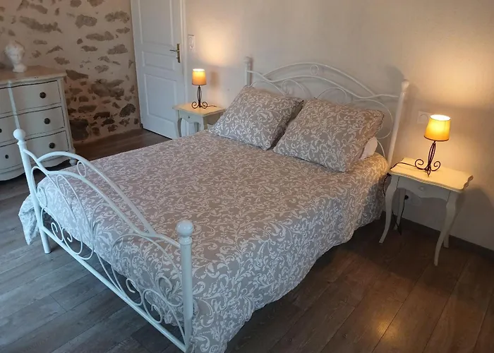 Gite Renove Mitoyen Pmr, 3 Chambres, Terrasse, Proche Nature - Fr-1-426-112