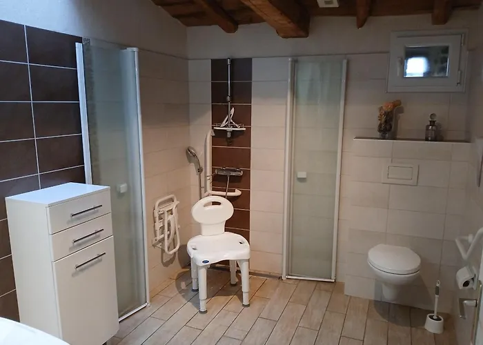 Gite Renove Mitoyen Pmr, 3 Chambres, Terrasse, Proche Nature - Fr-1-426-112 بيت للعطل *